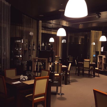 Hotel Galaxy Dumbravita  Bagian luar foto