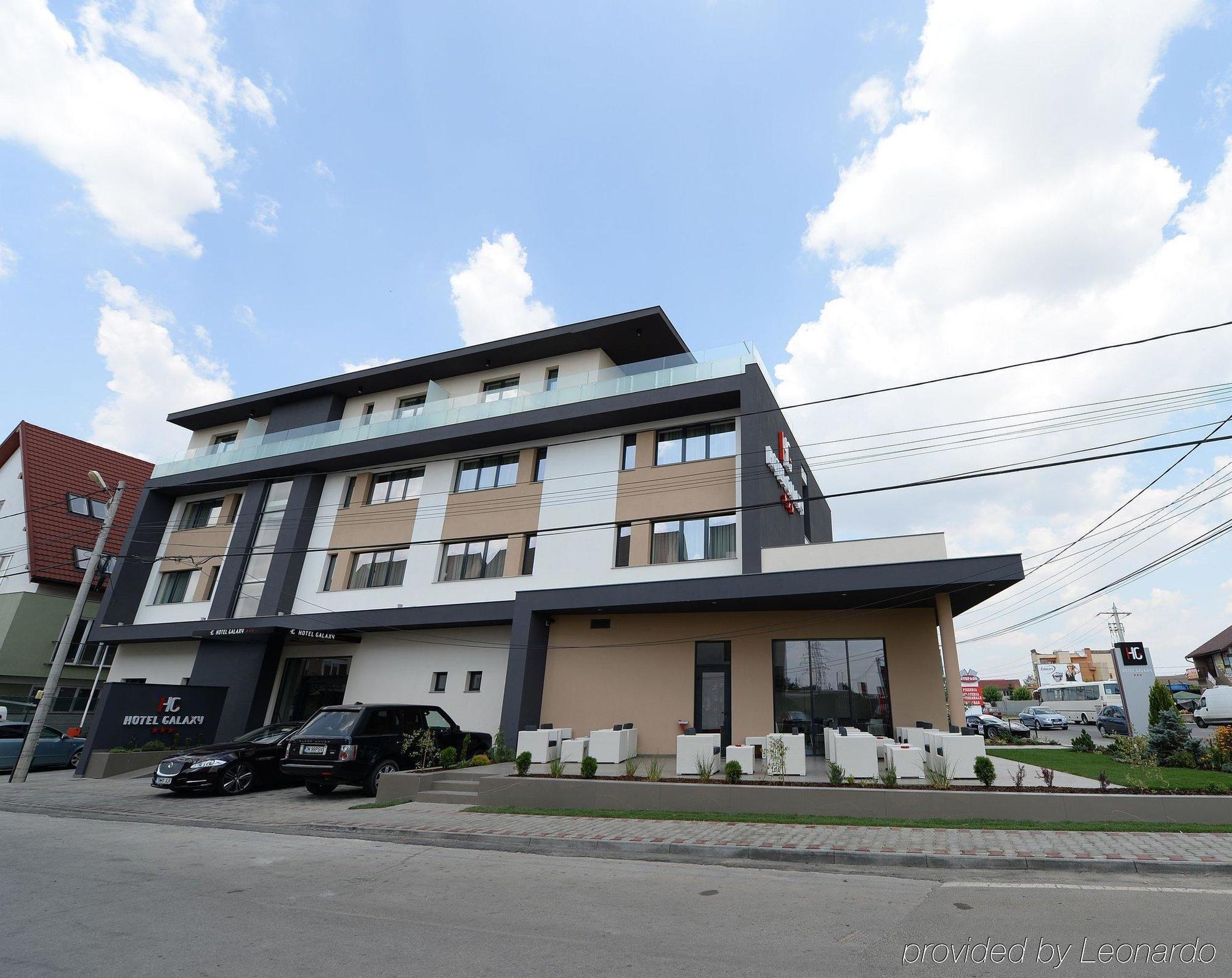 Hotel Galaxy Dumbravita  Bagian luar foto