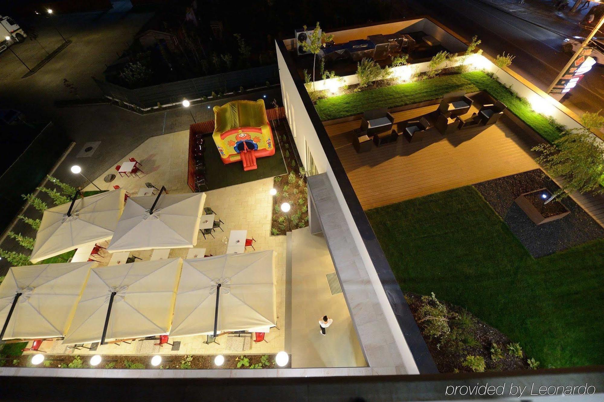 Hotel Galaxy Dumbravita  Bagian luar foto