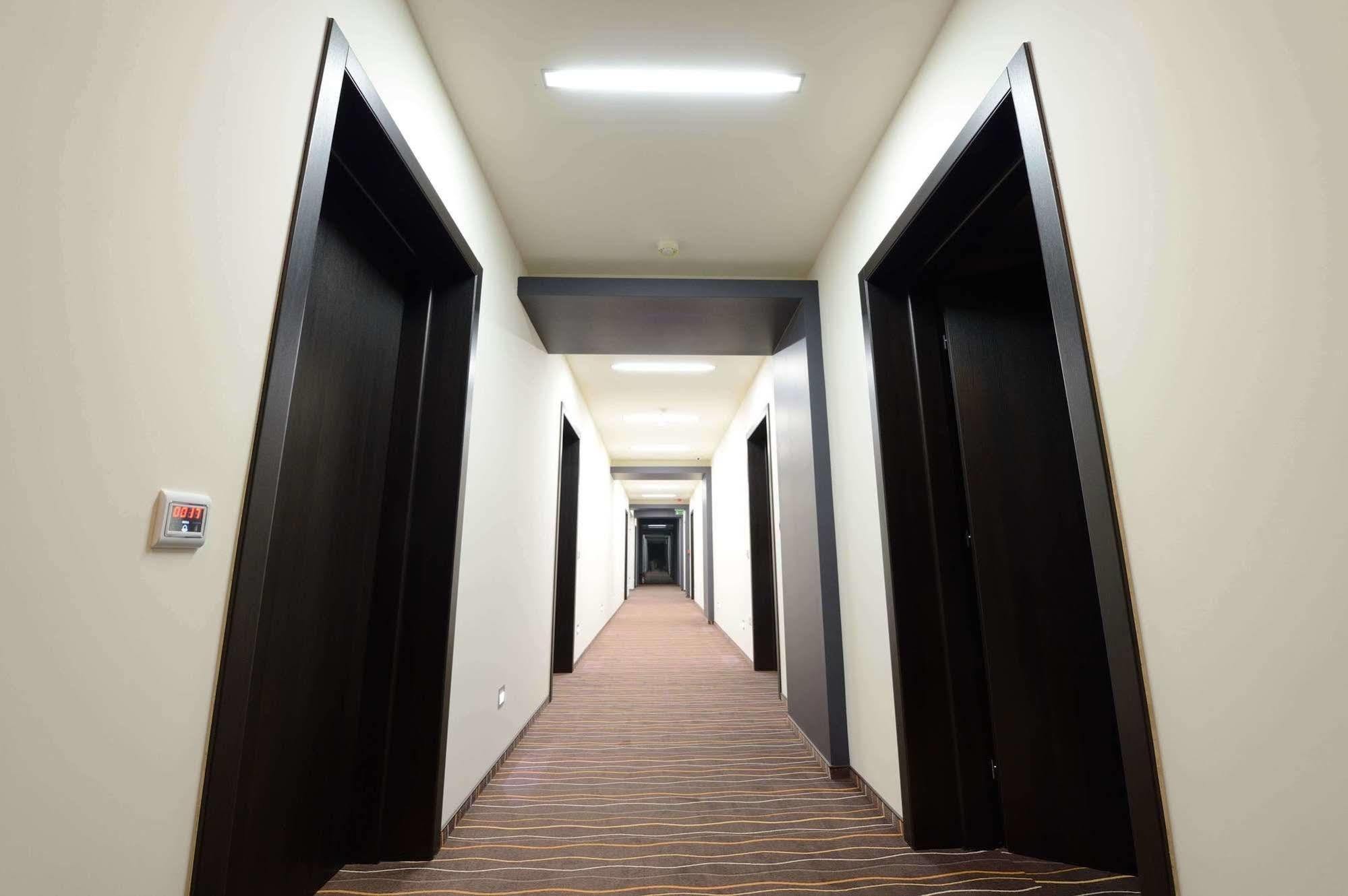 Hotel Galaxy Dumbravita  Bagian luar foto