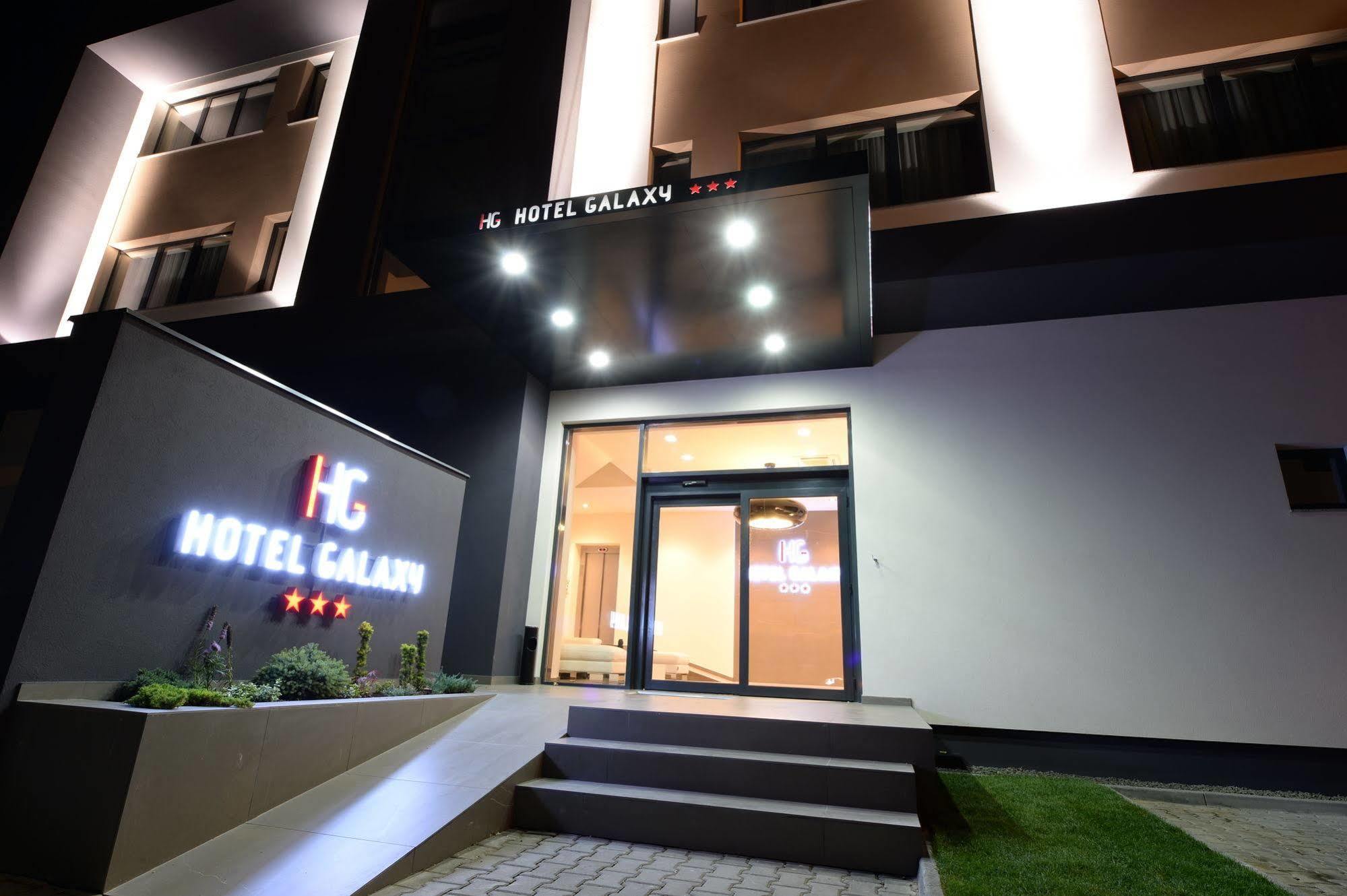 Hotel Galaxy Dumbravita  Bagian luar foto